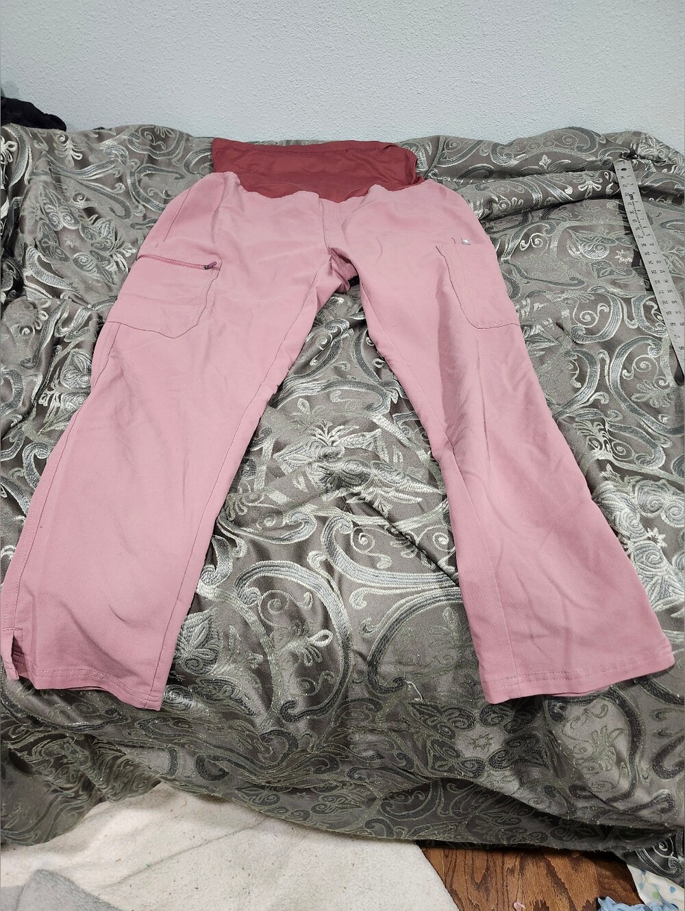Figs Women’s Maternity Yola 2.0 Pink Scrub Pants Size M P